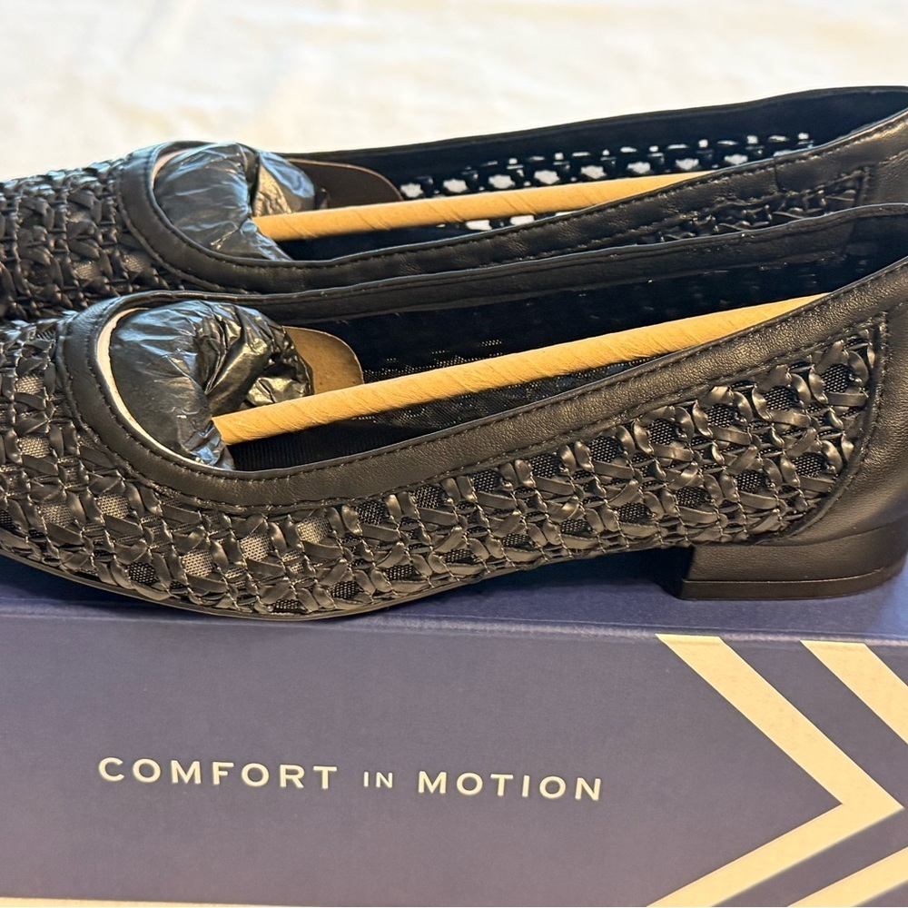 *NWT ROCKPORT Black Woven Leather Flats - Picture 4 of 10